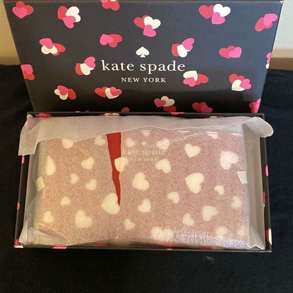 Kate Spade Women's Red Staci Heart Pop Printed Boxed Heart Pop Print Clutch NWT - Picture 11 of 13
